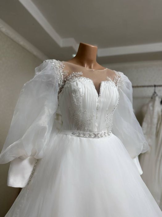 Продам все Платье! Распродажа!!!