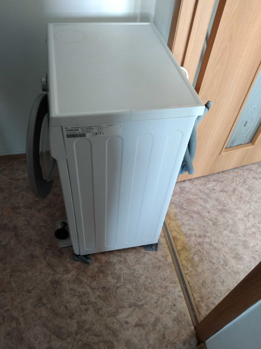 Продам стиральную машину LG