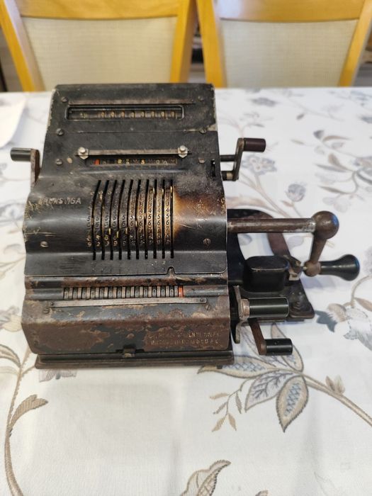 Сметачна машина Brunsviga