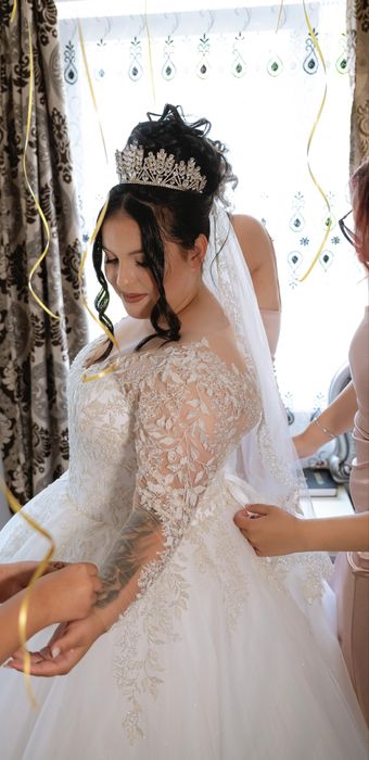 Vand rochie de mireasa ,pret negociabil