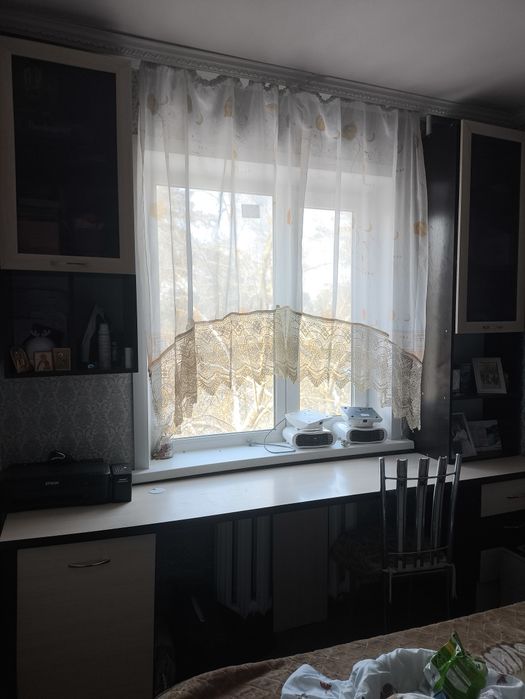 Продам стол стенку