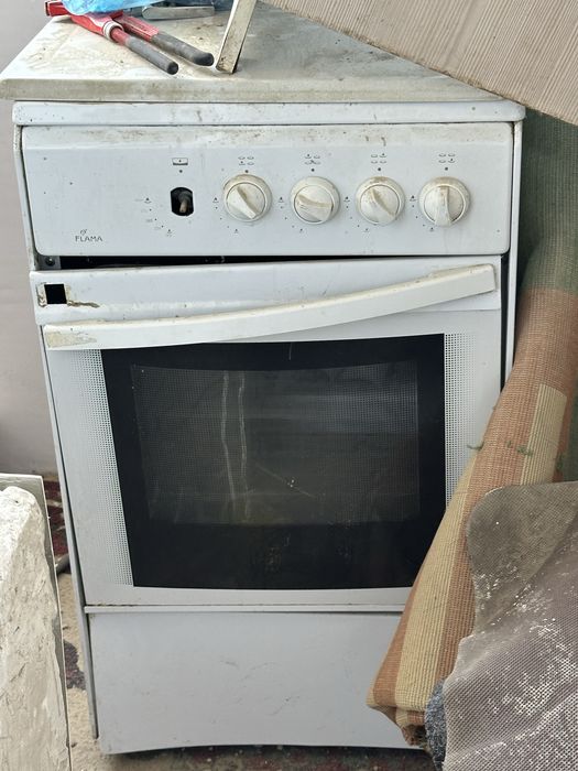 Продам газ плиту