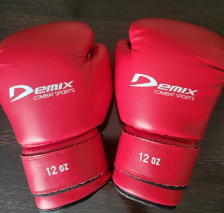 Боксёрские перчатки
