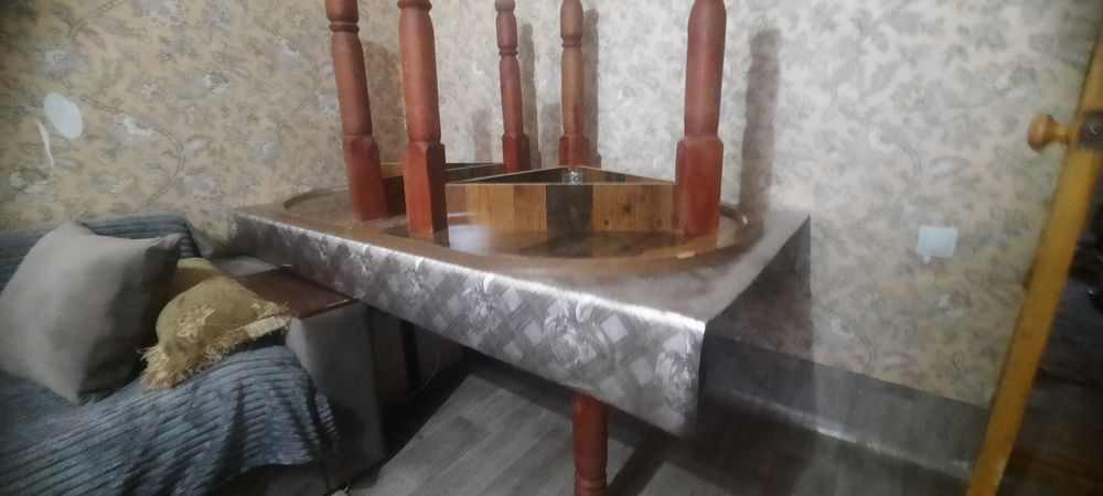 Продам большой стол