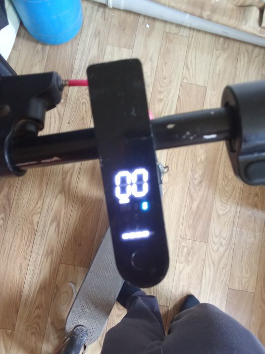 Продам электросамокат