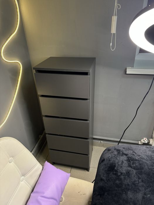 Комод узкий для вещей с ящиками