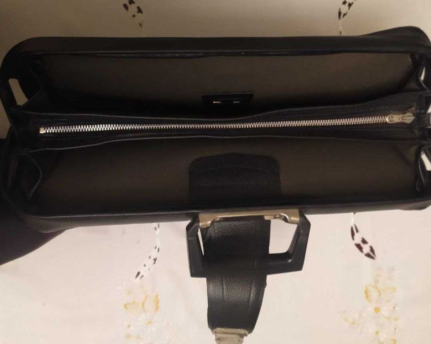 Классический портфель-сумка для документов