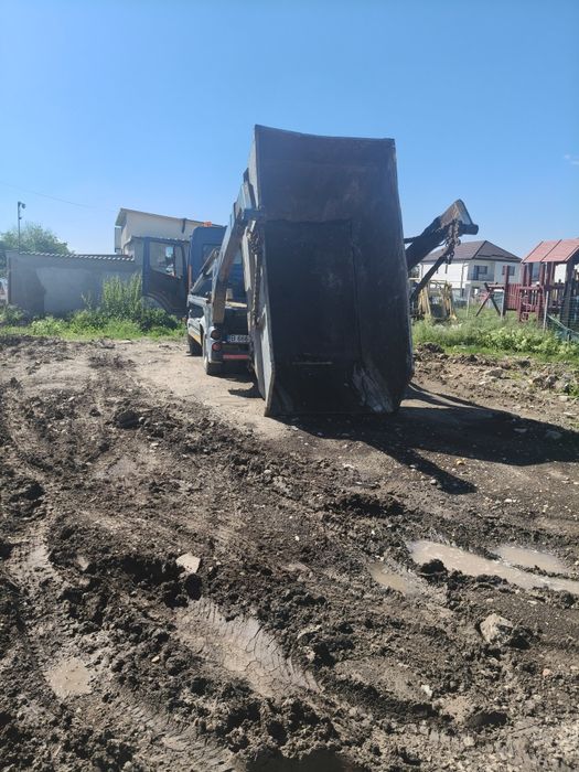 Transport moloz deșeuri din constructii container