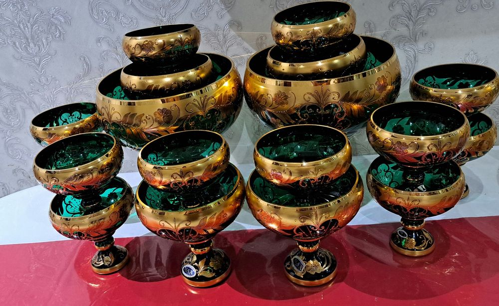 Чехословакия оргинал богема вазы 18 штук новый