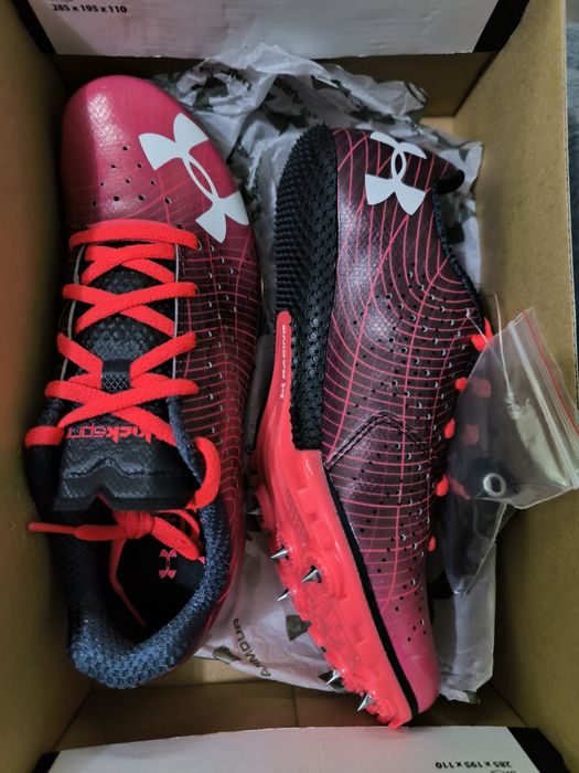 Шпайкове за лека атлетика under armour