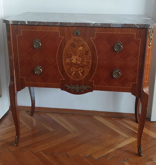 Комоди Конзоли/Огледала