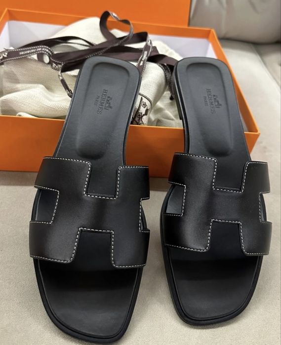 Vand Papuci Slapi Hermes din piele naturala negri Full Box 36 37