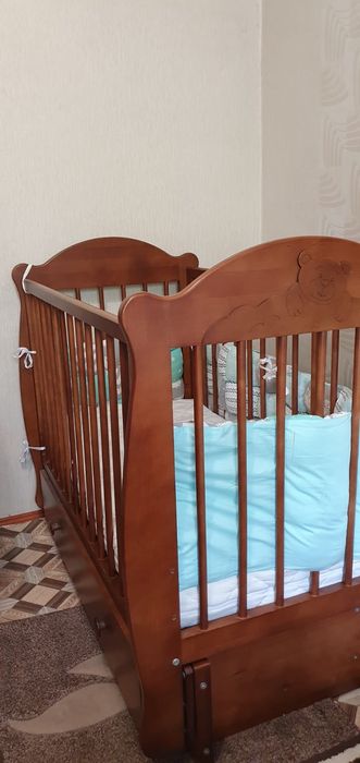 Продам кроватку Мишутка