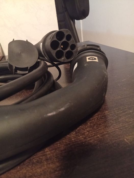 Cablu de încărcare universal pentru mașini electrice  nou nefolosit