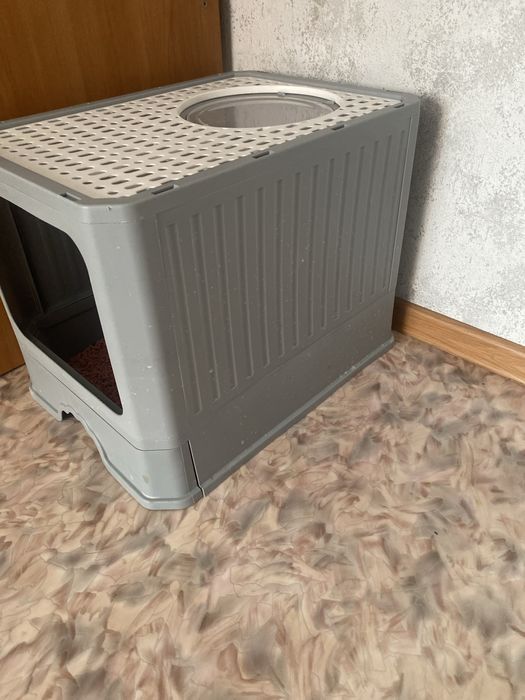 Лоток домик для кошки центр.