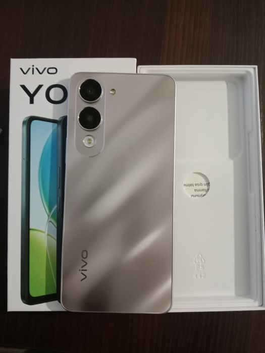 Продаётся новый телефон