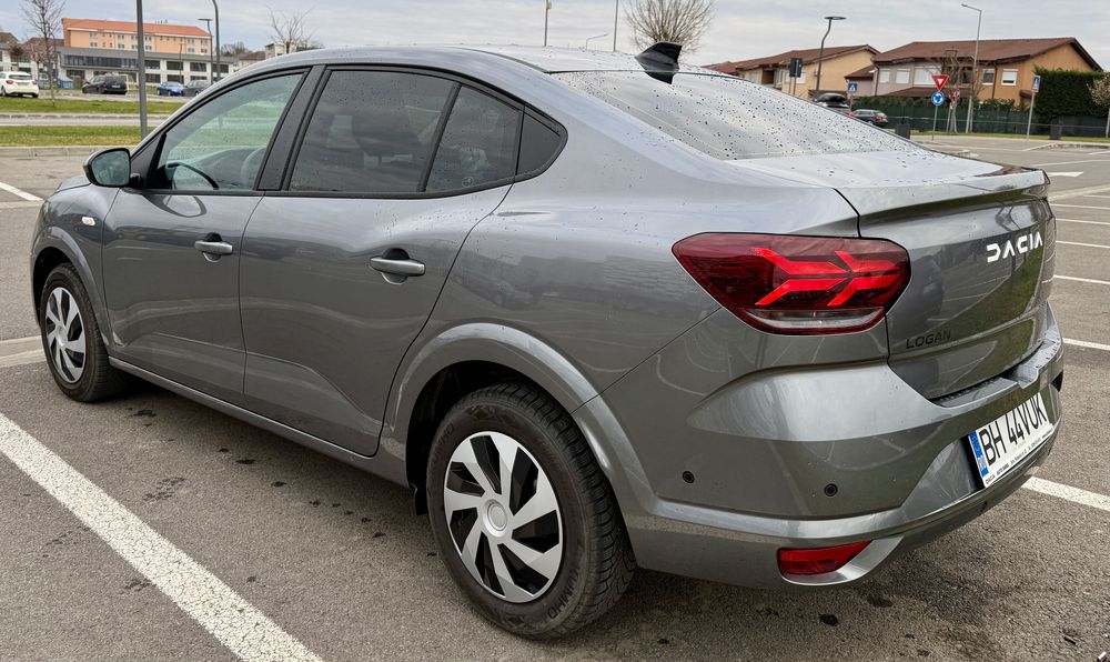 Dacia Logan TCe90 CVT Journey, automat, 2500 Km, Garantie + Revizii GRATUITE pana in 2029