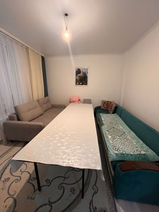 Срочно продам книжный стол