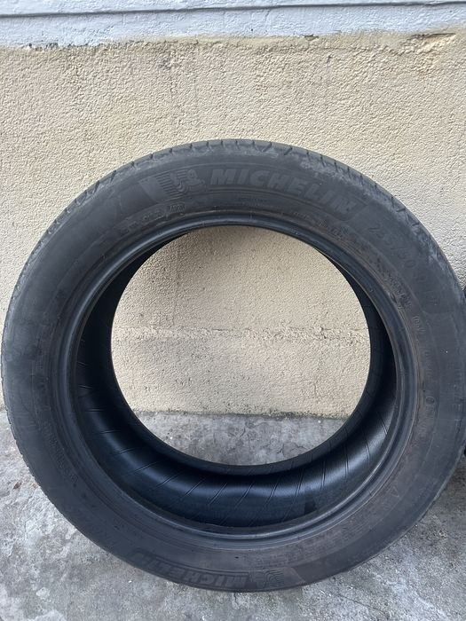 Anvelope Michelin vara  235/50/19
