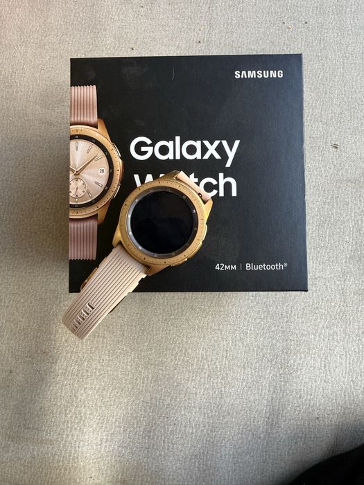 Часы Samsung Galaxy Watch.