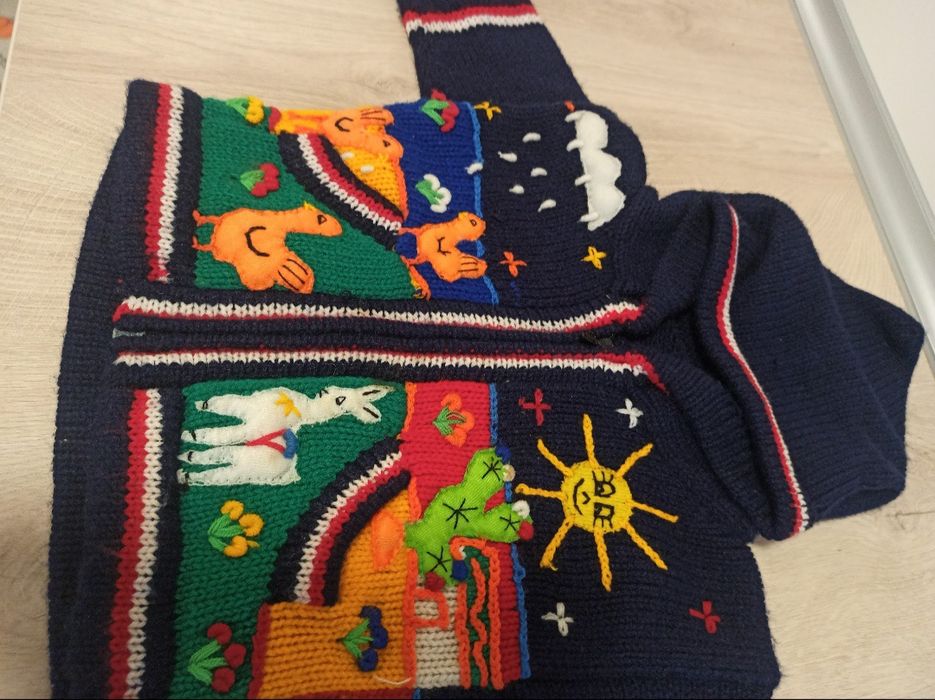 Pulover bebe 6-9 luni. Impecabila