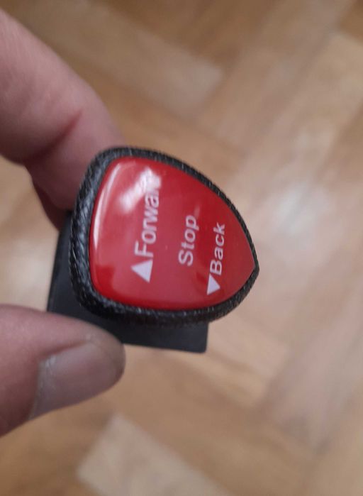 Кернитель, трещётка, джойстик.