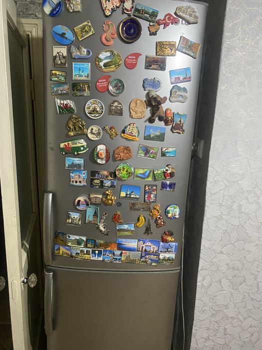 холодильник продам