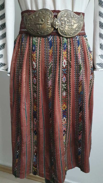 REDUCERE 20%! Costum popular (ie/camasa, valnic/fota/catrinta/zadie)