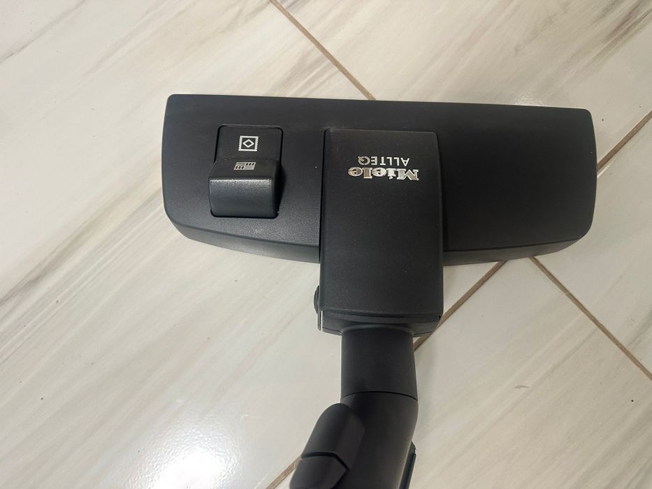 Mă vinde și sunt nou nouț!