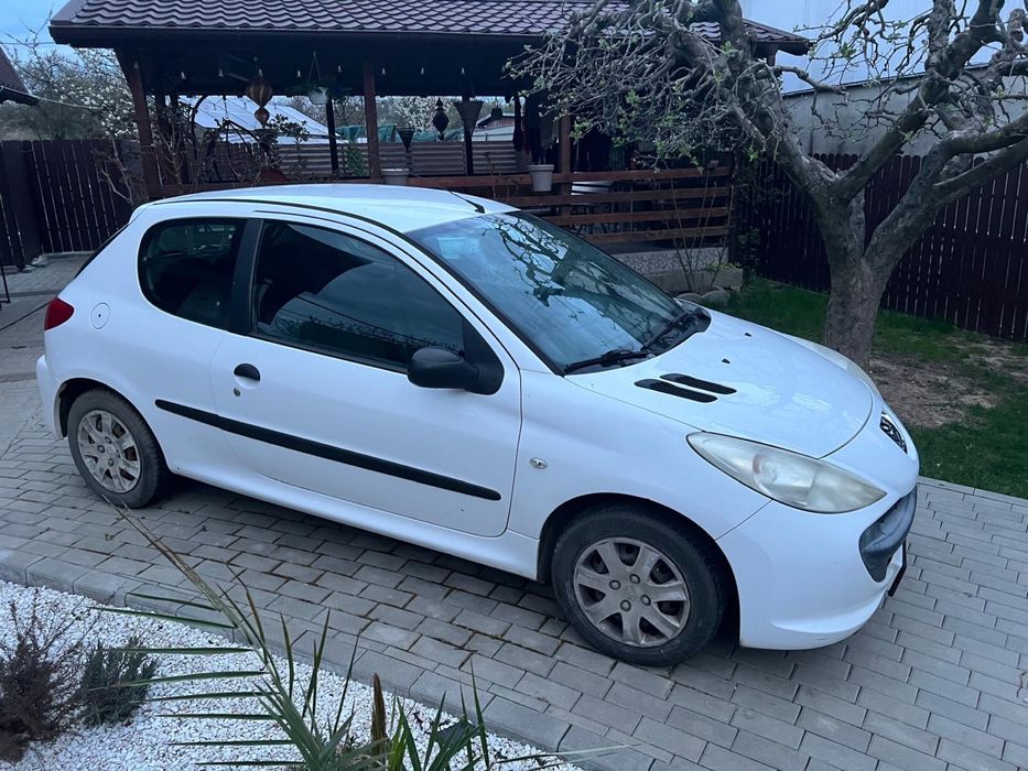 Peugeot  206+ 2011