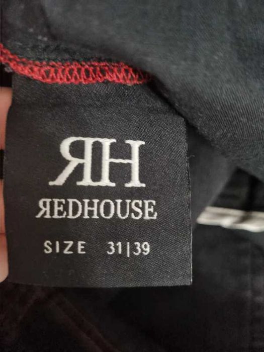 Jeans Redhouse (blugi rupti)