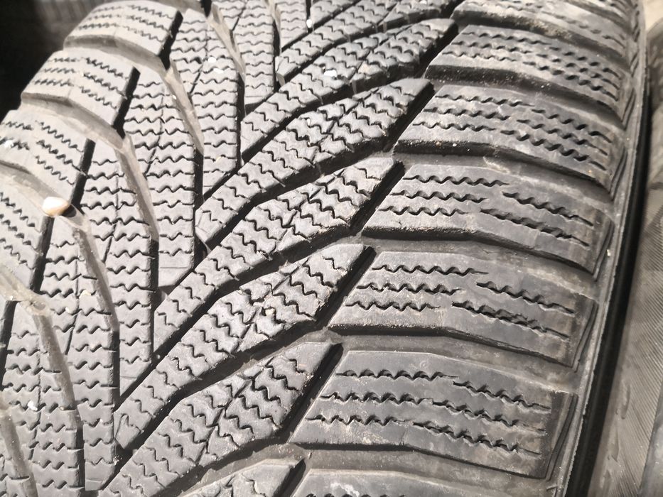 Гуми спорт пакет 245 45 18 и задни 275 40 18 nexen dot 23 24
