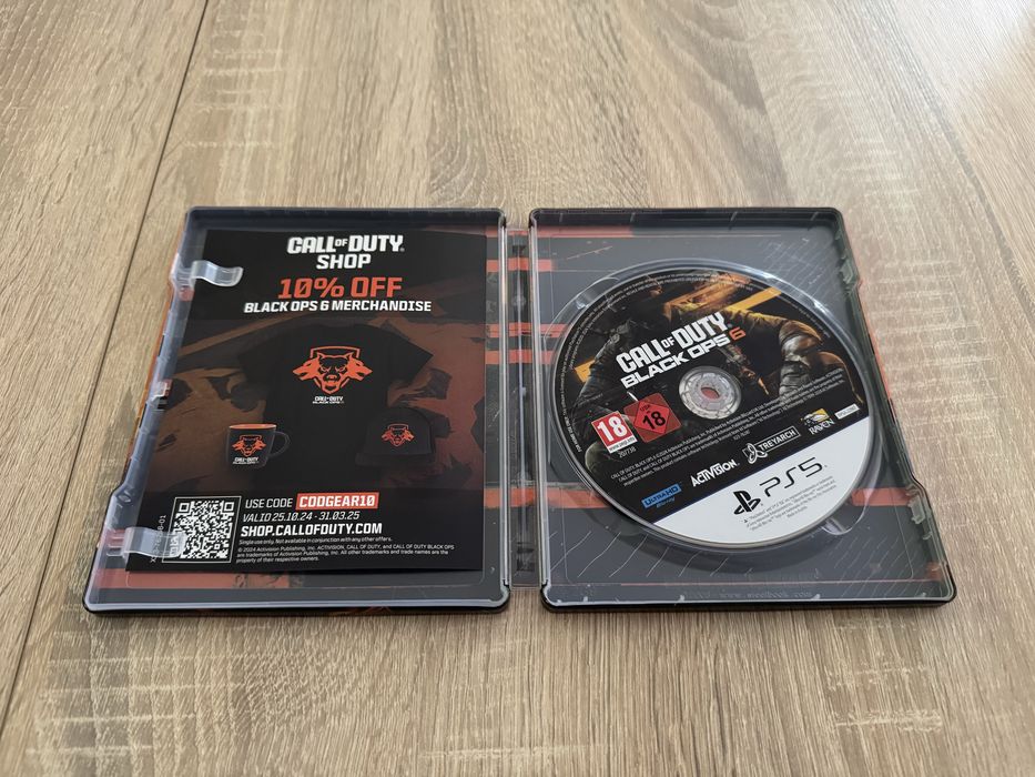 Продавам Call of Duty Black Ops 6 в метална кутия за PS5