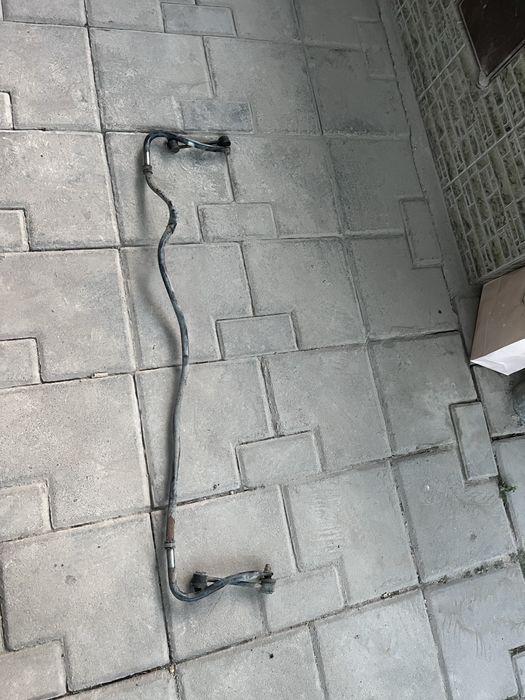 Стабилизатор задний тойота авенсис 1998г и До 2001 первое поколение