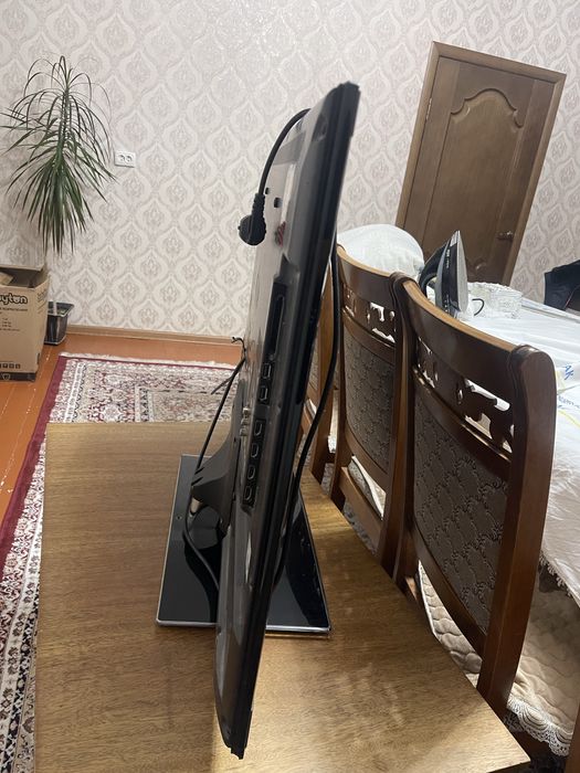 Телевизор для гостиной