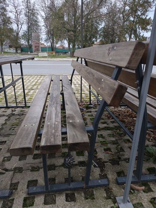 Продавам Маси и Пейки