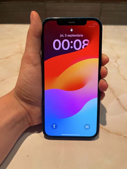 Iphone 12, 64 Gb cutie si incarcator