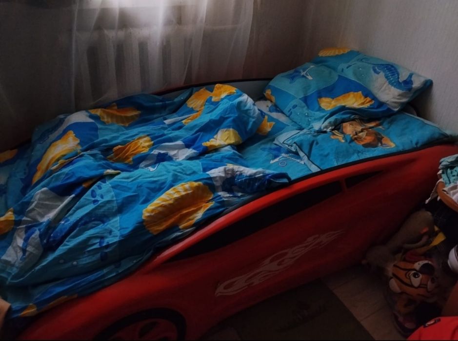 Кровать машина продам