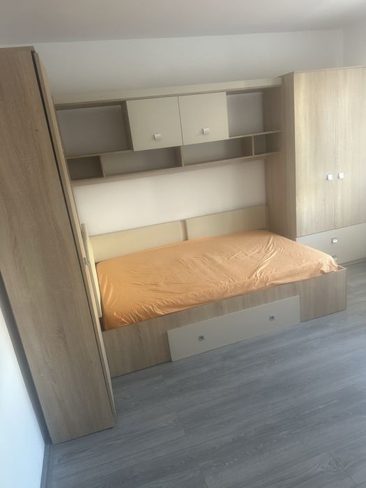 Inchiriez ap cu 2 dormitoare in Floresti