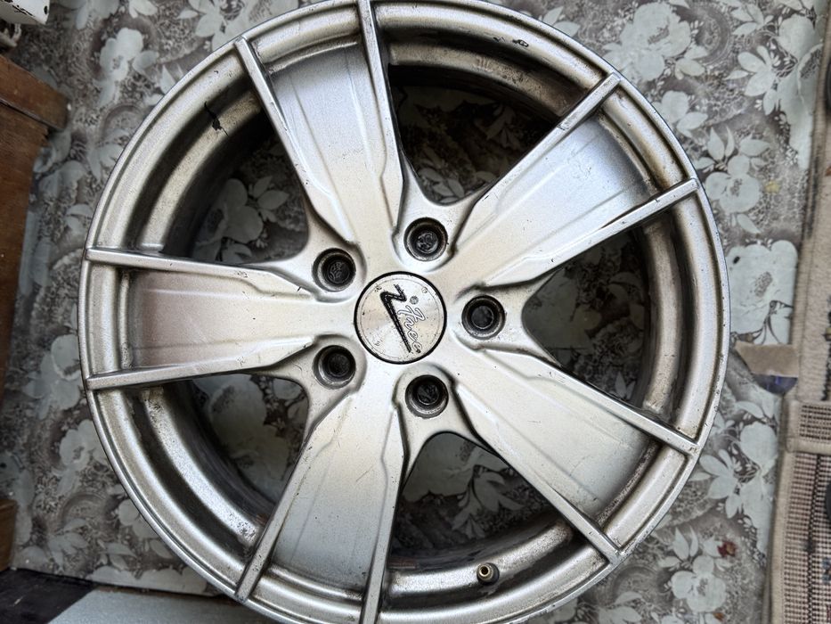 Продам два диска от Lexus ES300