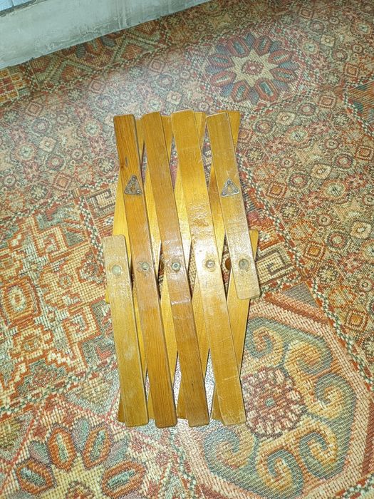 Вешалка складная для дачи