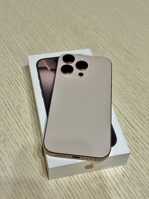 IPHONE 16 PRO 256 gb.