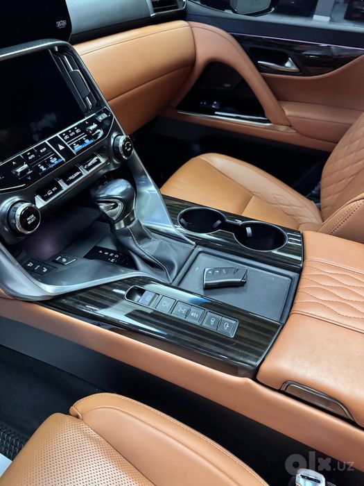 Продается Lexus LX7600