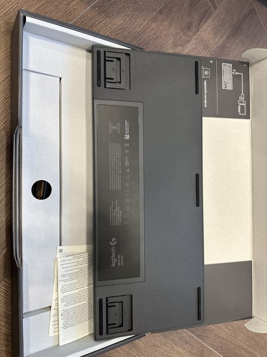 Logitech G515 механична клавиатура