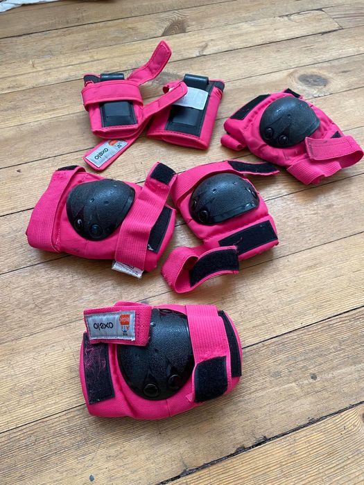 Кънки / Ролери 38 номер + каска + наколенки + сак Decathlon