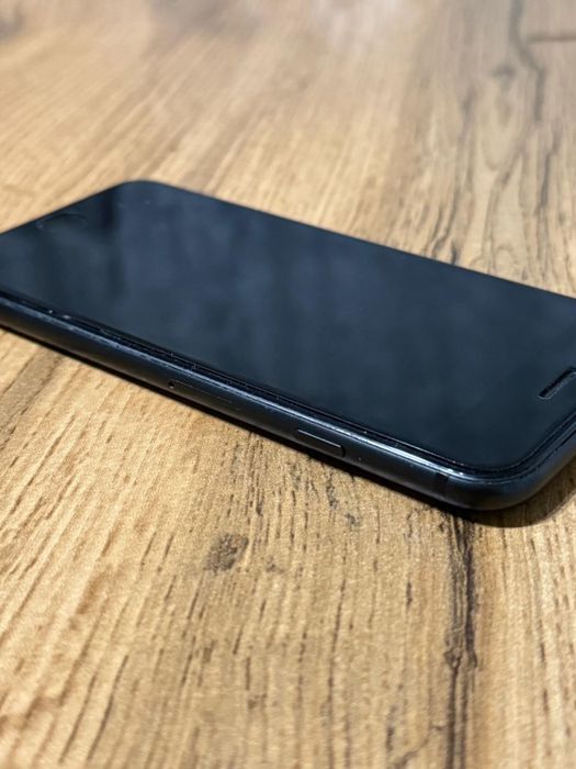  Айфон 7 256GB Черный пантера