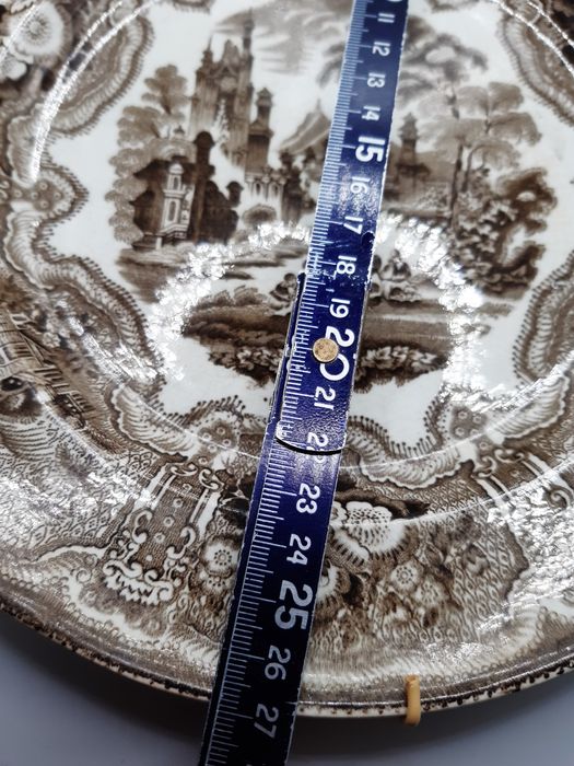 Farfurie de la 1880, realizata de Robert cochran&Co,.