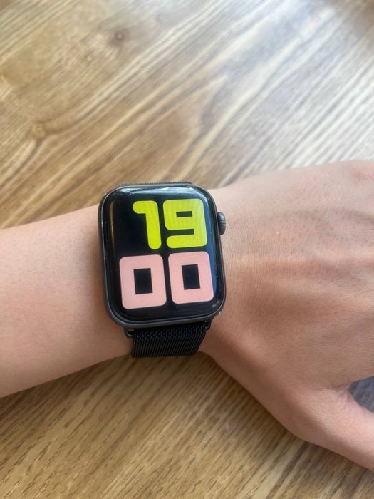 Apple watch SE-2 поколение Акб-100%