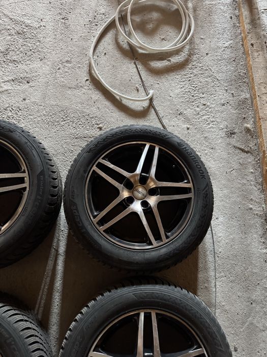 Set 4 jante Dezent R16 + anvelope iarnă Hankook 215/55 R16 Volvo