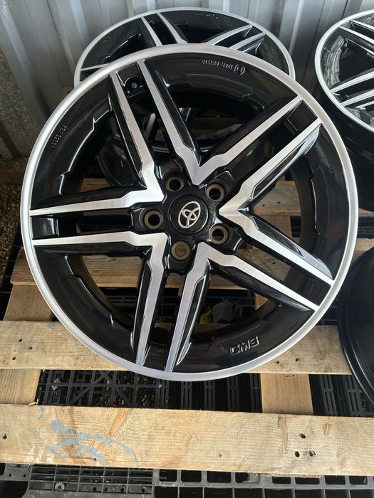 18 цола 5 х 114.3 мм Тойота Рав 4 , Авалон , C - HR , Авенсис Корола